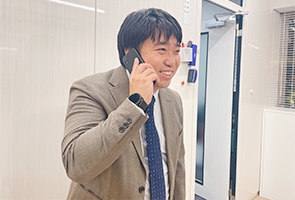 取引先へ午後からのアポイントの確認を入れて、いざ出発！